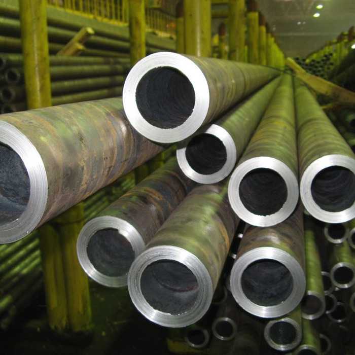 Труба бесшовная горячедеформированная 108х28 мм